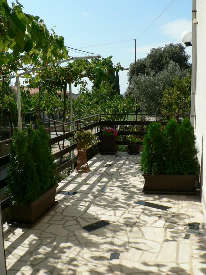 Apartman Mare Пула Екстериор снимка